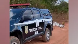 Corpo apresentava perfurações de arma de fogo