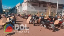 Motociclistas se arriscam em deixar as motos na parte externa e, invariavelmente, são vítimas dos ladrões