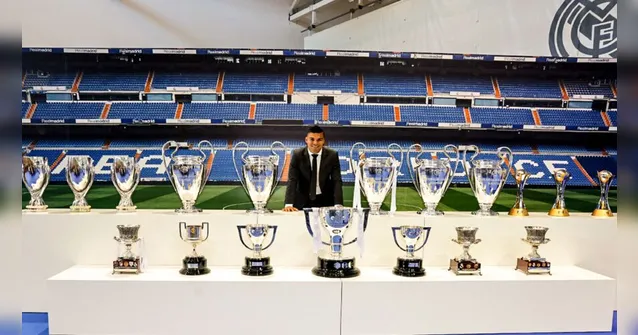 Imagem ilustrativa da notícia Vídeo: Casemiro chora na despedida do Real Madrid
