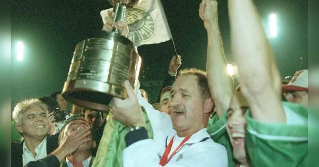 Imagem ilustrativa da notícia Vídeo: Palmeiras reencontra herói da Libertadores de 99
