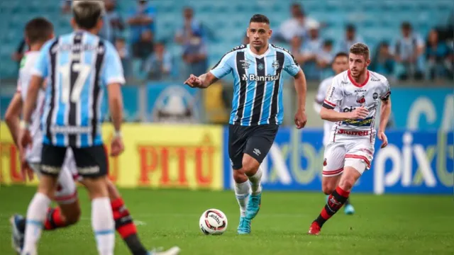 Imagem ilustrativa da notícia Grêmio leva gol do Ituano no fim e sai vaiado da Arena