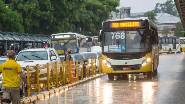 Imagem ilustrativa da notícia Licitação que prevê ar-condicionado nos ônibus é suspensa