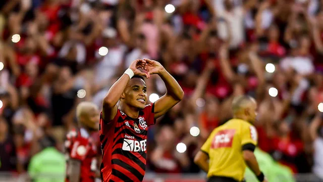 Imagem ilustrativa da notícia Flamengo
tenta diminuir distância para o líder Palmeiras