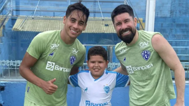Imagem ilustrativa da notícia Vídeo: menino escreve carta ao Paysandu e comove atletas