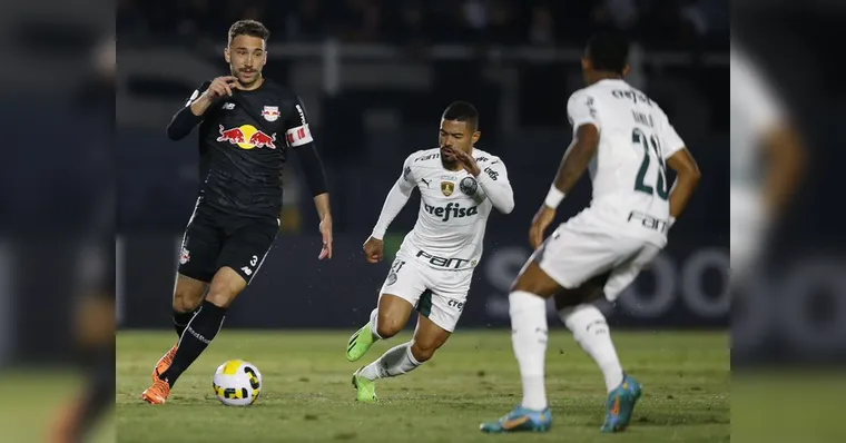 Imagem ilustrativa da notícia Com dedo de Abel, Palmeiras conquista empate com Bragantino
