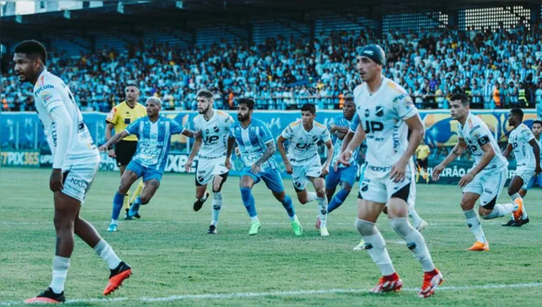 Imagem ilustrativa da notícia Vídeo: bola aérea tira o sono do Paysandu na temporada