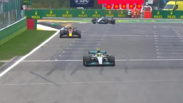 Imagem ilustrativa da notícia Verstappen é mais rápido, mas Sainz é pole no GP da Bélgica