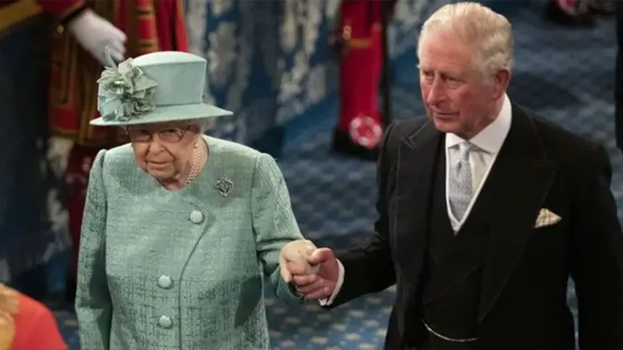 Filho mais velho de Elizabeth II assume automaticamente o trono mais famoso do mundo