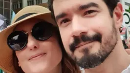 Paola Carosella e o namorado Manuel Sá