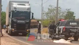 O corpo do homem ficou estirado na rodovia BR-222