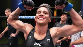 Amanda Lemos conquistou a vitória em duelo com a brasileira Marian Rodriguez, no card principal deste sábado (5); Polyana Viana também garantiu nocaute rápido na adversária