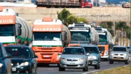 No caso dos transportadores de cargas autônomos, é necessário cadastro no Registro Nacional de Transportadores Rodoviários de Cargas (RNTR-C) da Agência Nacional de Transporte Terrestre (ANTT).