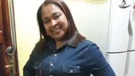 Liliane Santos de Oliveira de 35 anos foi morta com golpes de faca na frente dos filhos.