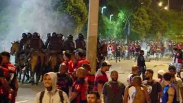 Clima horas antes do jogo é tenso