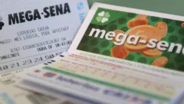 A aposta mínima, com 6 números da Mega-Sena custa R$ 4,50.