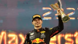 Max Verstappen garantiu o bicampeonato no Japão