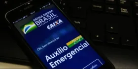 Auxílio Brasil terá pente-fino para checar dados e poderá cancelar benefícios.