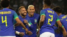 Com Neymar e Richarlison, jogadores da seleção comemoram gol e seguem na busca do hexa