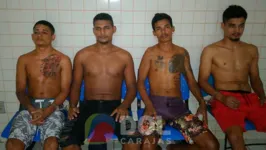 Na casa a polícia encontrou mais outras pessoas, que também foram levadas para a delgacia