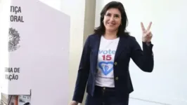 Simone Tebet (MDB) votou pela manhã em colégio eleitoral de Campo Grande