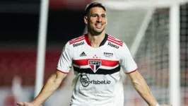 O São Paulo enfrenta o Atlético-MG em partida decisiva