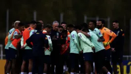 Tite praticamente definiu o time que deve começar contra Gana