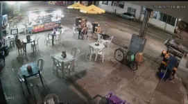 Câmera de segurança registra assalto a lanchonete no conjunto Maguari, em Belém