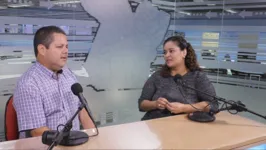 Clayrton Matos, direto de redação do jornal Diário do Pará, durante gravação do especial com a jornalista Haynna Hálex.