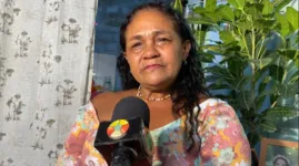 Imagem ilustrativa da notícia Vídeo: aposentada sofre golpe após deixar cartão no banco