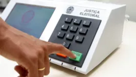 Brasileiros que moram no exterior poderão exercer o direito ao voto para escolher o próximo presidente do Brasil