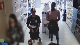 Imagem ilustrativa da notícia Vídeo: Assaltante dá 'boa tarde' e acalma vítimas em BH