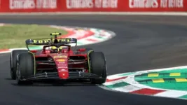 Carlos Sainz, da Ferrari, no 1º dia de treinos livres do GP da Itália da F1.