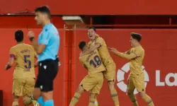 Polonês anotou o único gol da partida e colocou o Barça, provisoriamente, na liderança do Espanhol