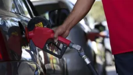 Imagem ilustrativa da notícia Redução do ICMS no preço de combustíveis é inconstitucional
