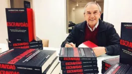 O escritor e jornalista Laurentino Gomes concorre ao Prêmio Jabuti na categoria Biografia e Reportagem, com o volume 2 da trilogia "Escravidão".