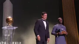 Mané levou premiação entregue por Raí