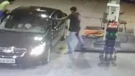 Homem foi executado a tiros em posto de gasolina, em MS, na frente da família