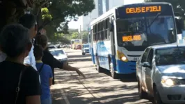 Eleitores de Macapá denunciaram a redução na frota de ônibus da capital amapaense.