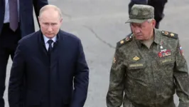 Presidente da Rússia, Vladimir Putin, e ministro da Defesa do país, Sergei Shoigu.