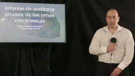 TSE rebate argumento de Fernando Cerimedo e diz que urnas são auditáveis por autoridades e partidos
