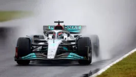 George Russel conquista o melhor tempo dos treinos de sexta-feira, em Suzuka, no Japão.