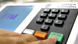 Imagem ilustrativa da notícia Mais 1.883 urnas com defeitos foram trocadas, informa TSE