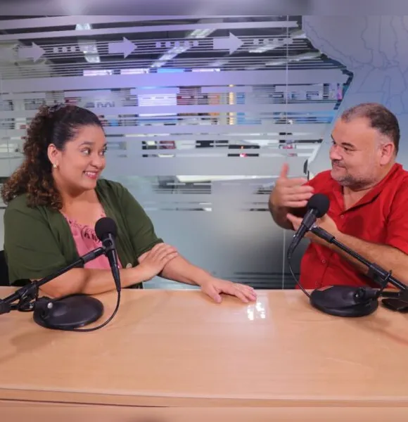 Momento de especial durante a gravação do último podcast da série "Um Círio de Todos" com a jornalista Haynna Hálex e o professor Márcio Neco.