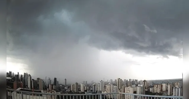 Imagem ilustrativa da notícia Domingo de eleição deve ter calor e chuva em todo o país