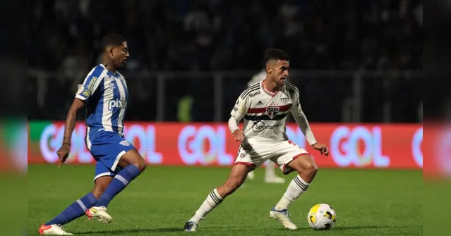 Imagem ilustrativa da notícia São Paulo e Avaí medem forças no estádio do Morumbi
