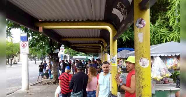 Imagem ilustrativa da notícia Usuários denunciam atraso e falta de ônibus para Mosqueiro