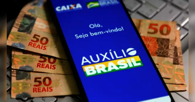 Imagem ilustrativa da notícia Auxílio Brasil: beneficiários com NIS final 7 recebem hoje 