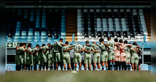 Imagem ilustrativa da notícia Técnico e jogadores do Paysandu são inscritos na Copa Verde