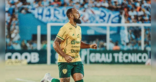 Imagem ilustrativa da notícia Paysandu informa prazo de recuperação e cirurgia em Dalberto