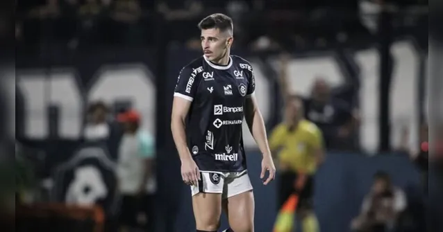 Imagem ilustrativa da notícia Vídeo: Lateral faz mistério sobre futuro no Clube do Remo